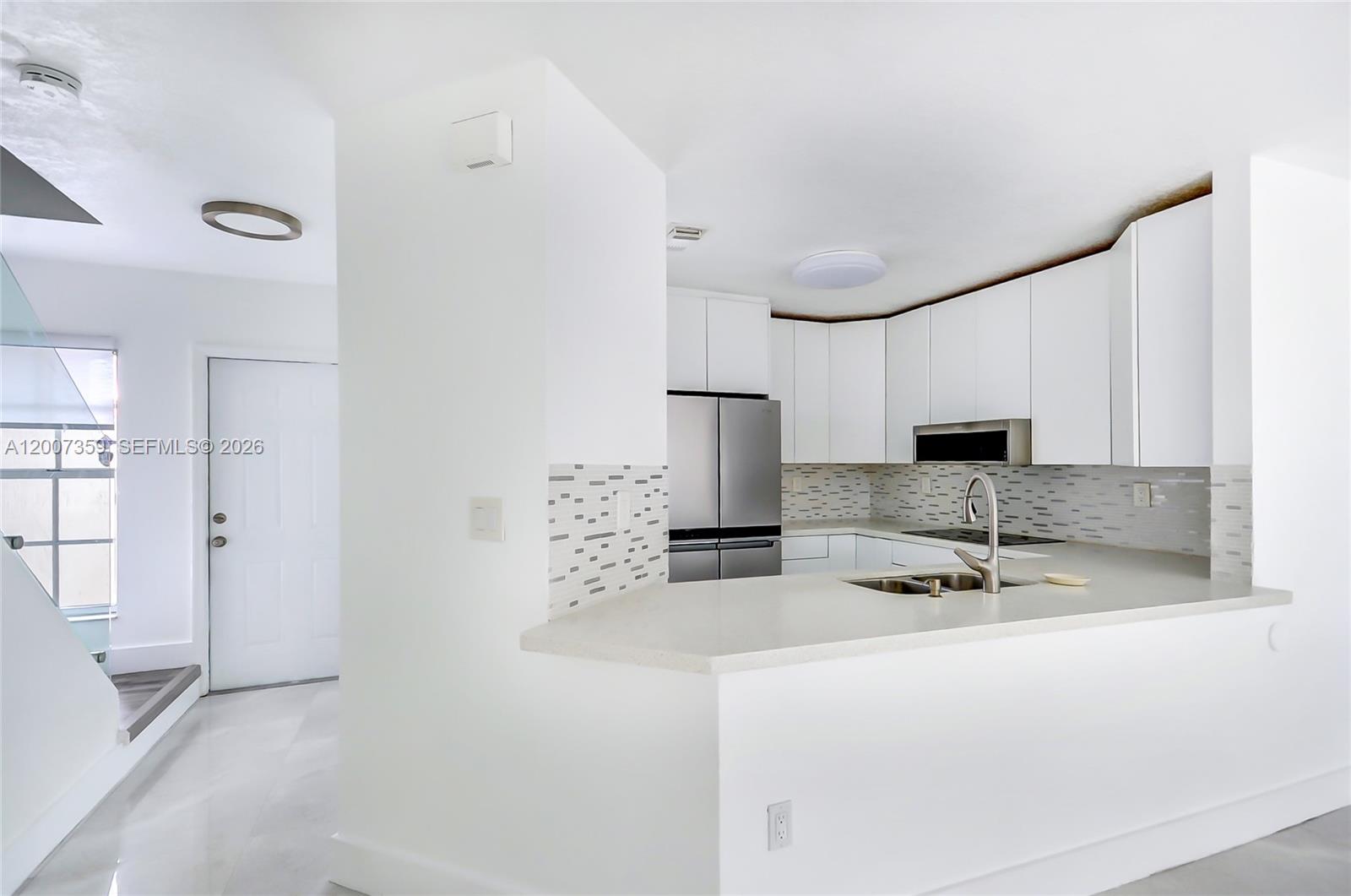 12909 Southwest 61st Terrace Miami, FL 33183 - Photo 12 of 35