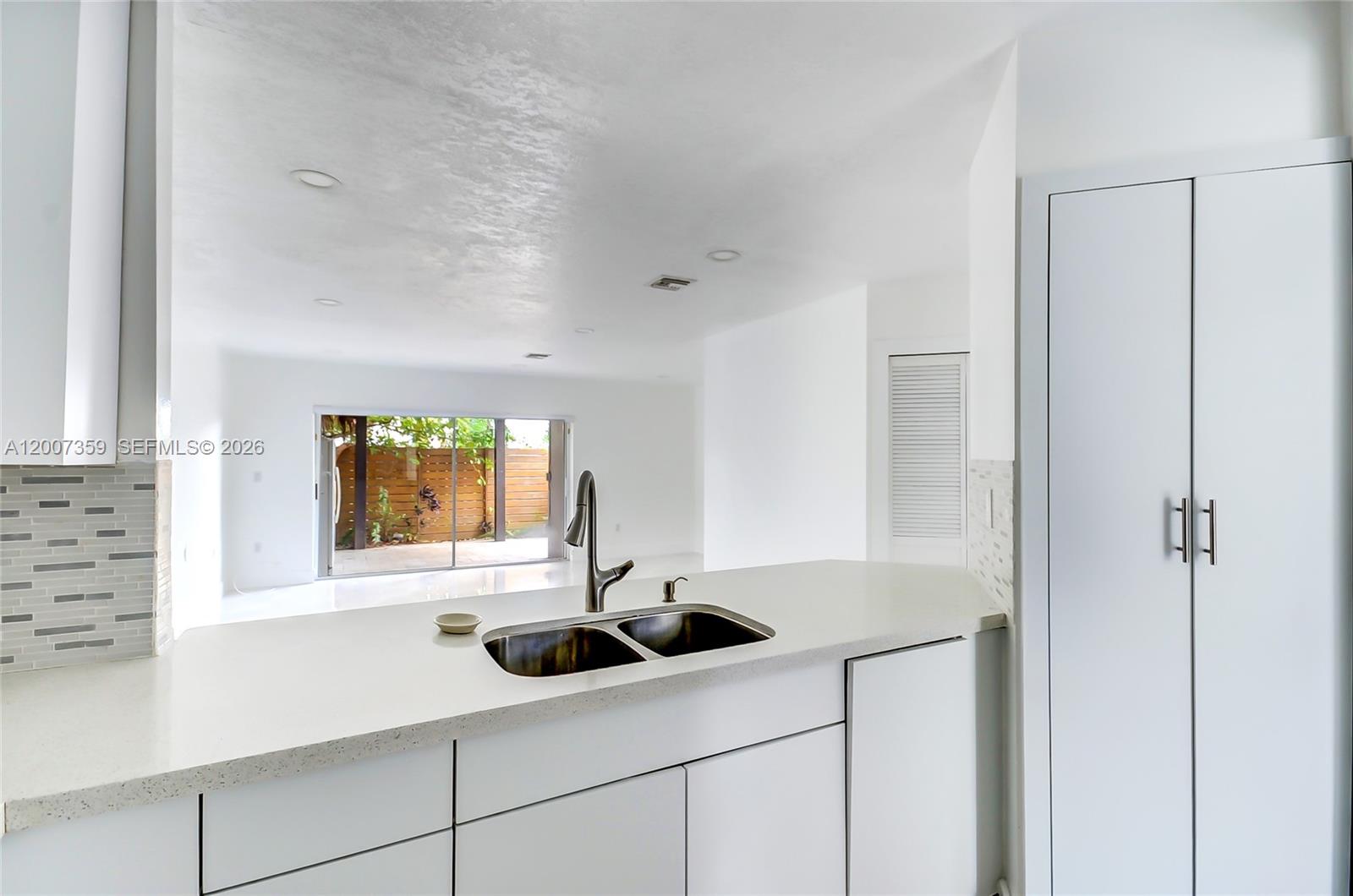 12909 Southwest 61st Terrace Miami, FL 33183 - Photo 14 of 35