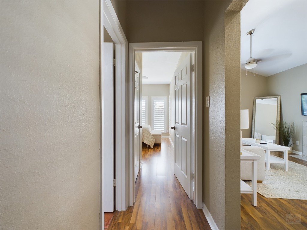 711 West 21st Street, Unit 304 Austin, TX 78701 - Photo 6 of 13 a view of living room with wooden floor