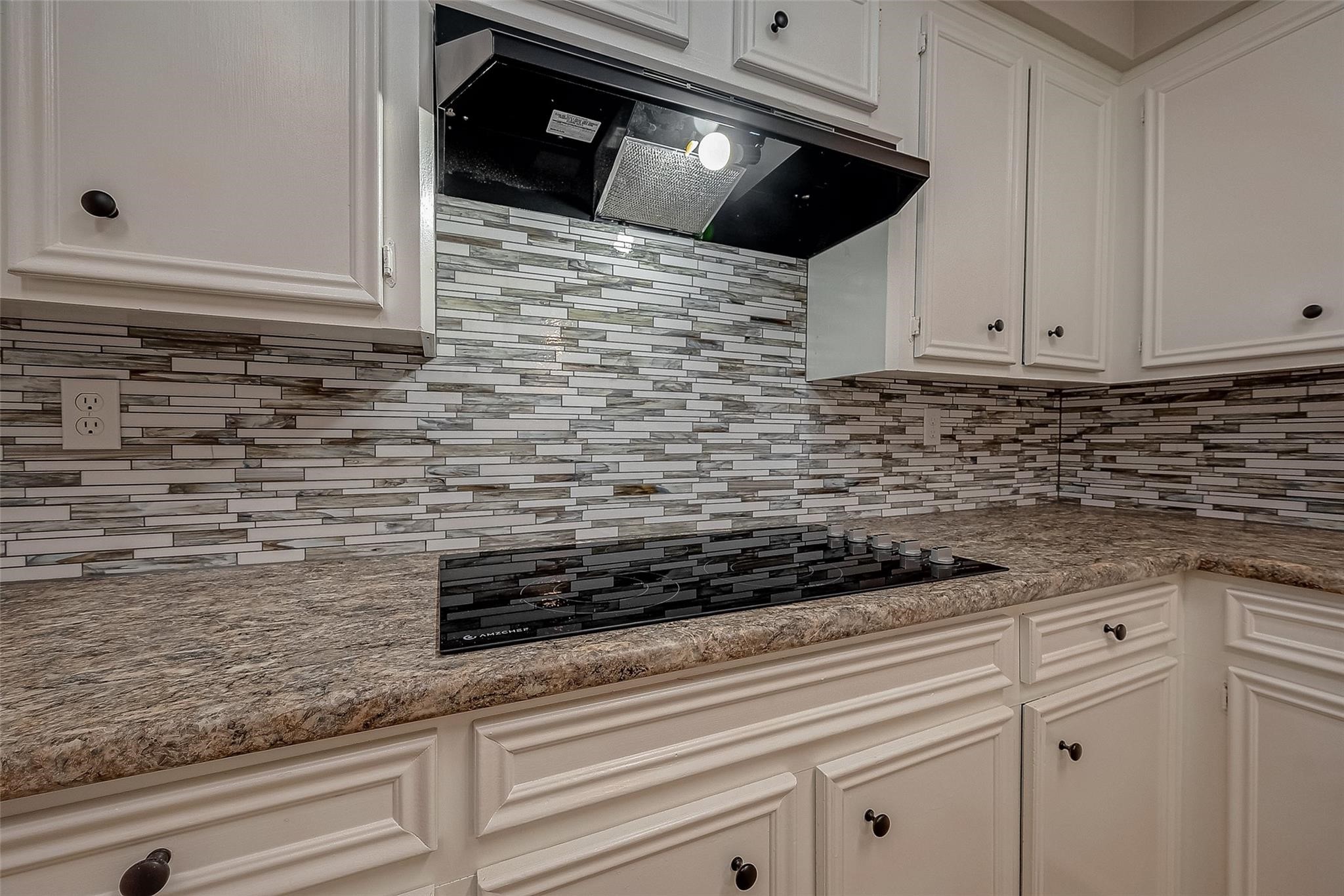14736 Perthshire Road, Unit F Houston, TX 77079 - Photo 7 of 27