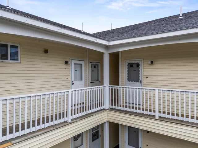 $173,500 | 1762 Post Road, Unit 206, Wells, ME 04090