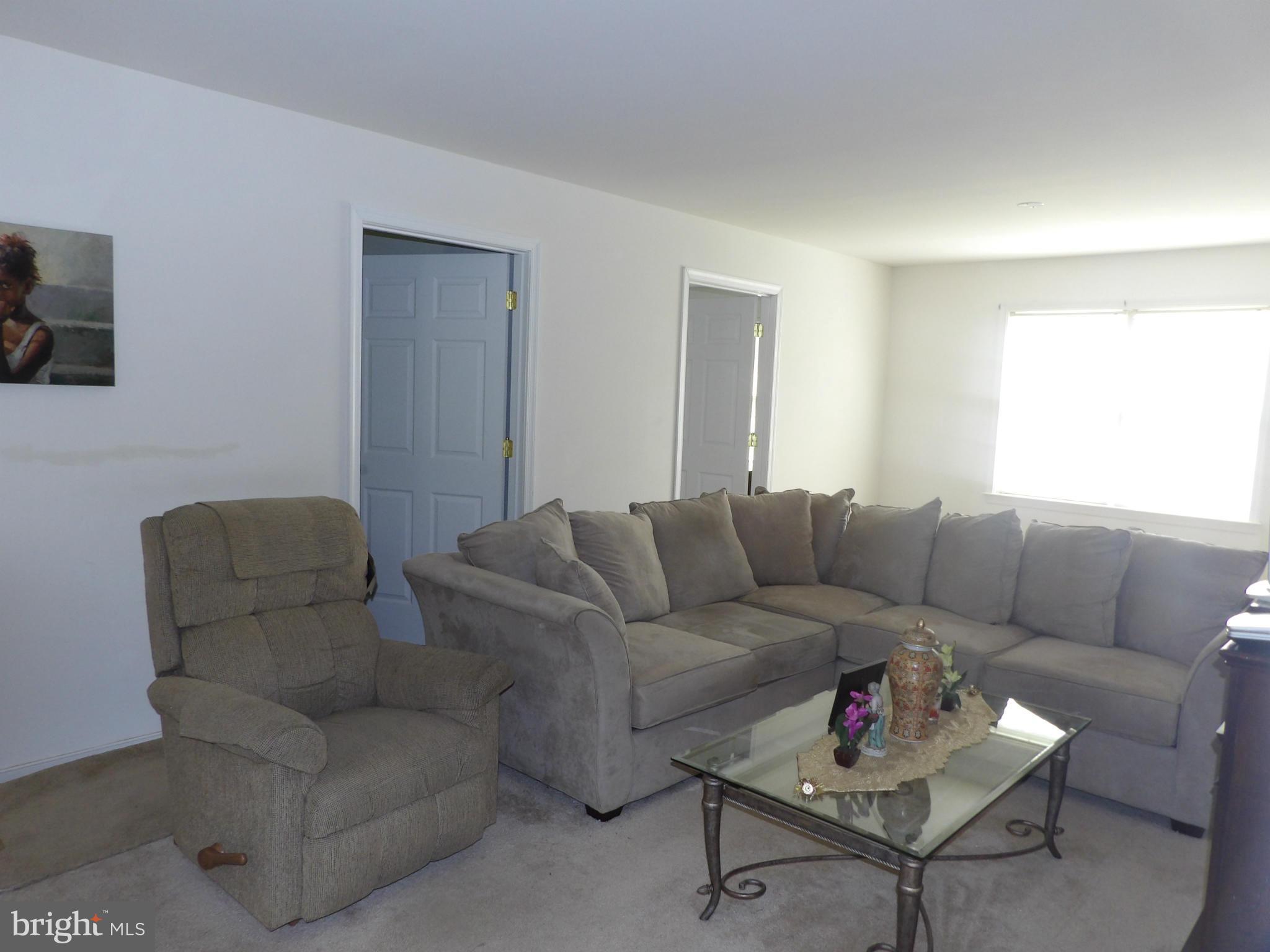 12405 Old Stillhouse Road Boston, VA 22713 - Photo 6 of 14 Living Room