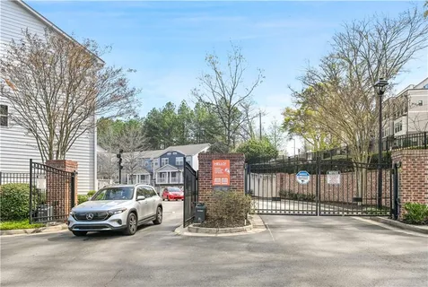 $325,000 | 1736 Liberty Parkway Northwest, Atlanta, GA 30318