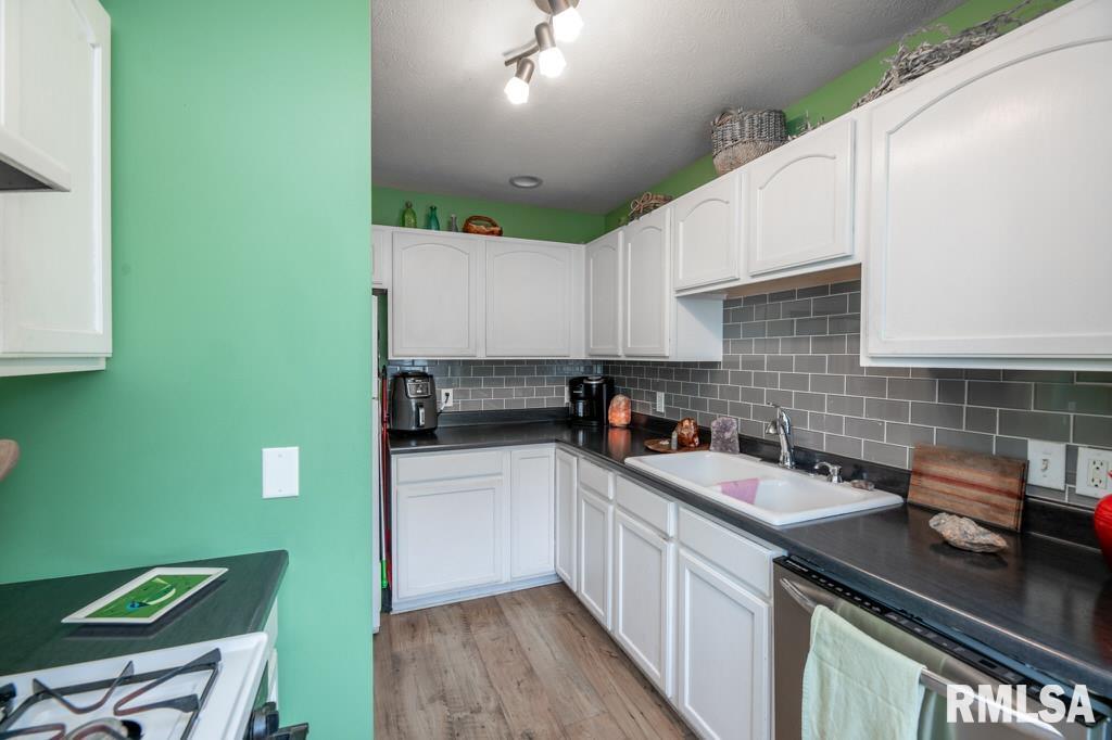 920 Bull Street Normal, IL 61761 - Photo 8 of 21 Gallery Image 8
