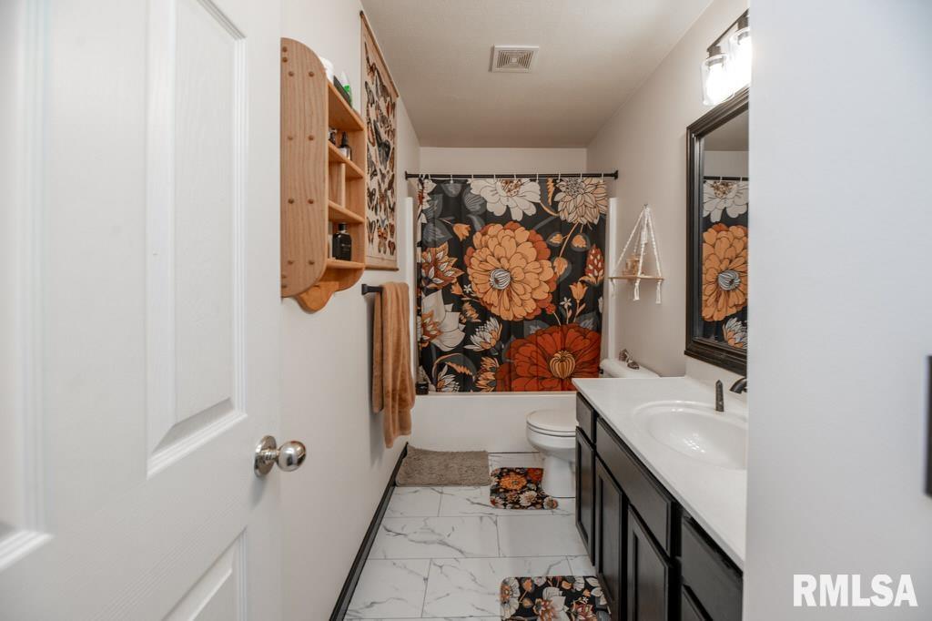 920 Bull Street Normal, IL 61761 - Photo 10 of 21 Gallery Image 10