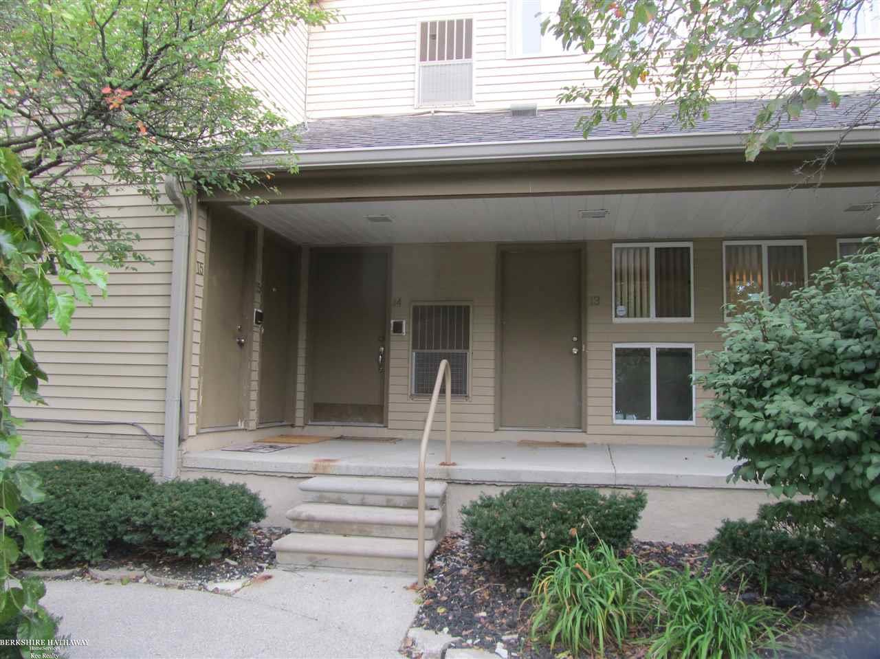 27971 Rollcrest Road, Unit 15 Farmington Hills, MI 48334 - Photo 1 of 1