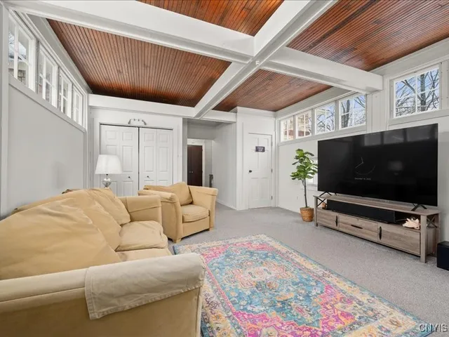 $549,000 | 6 Ironwood Road, New Hartford, NY 13413