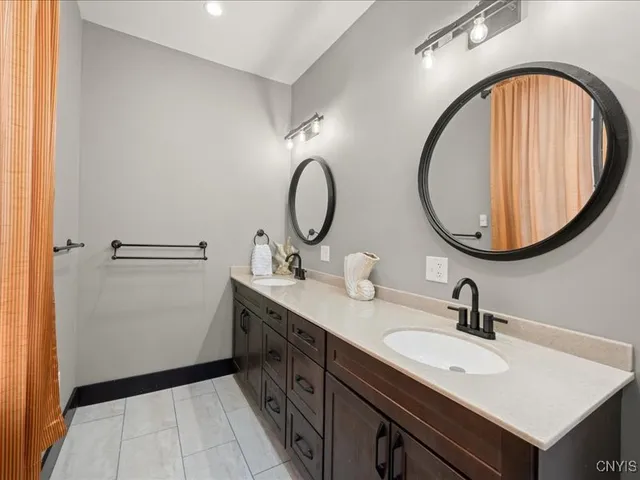 $549,000 | 6 Ironwood Road, New Hartford, NY 13413