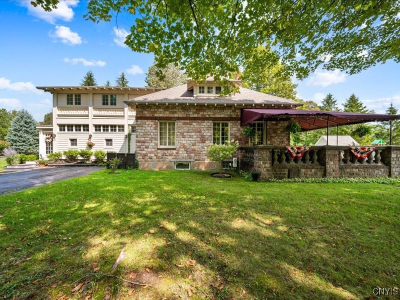 6 Ironwood Road New Hartford, NY 13413 - Photo 41 of 43 Front of home. Magnificent character!