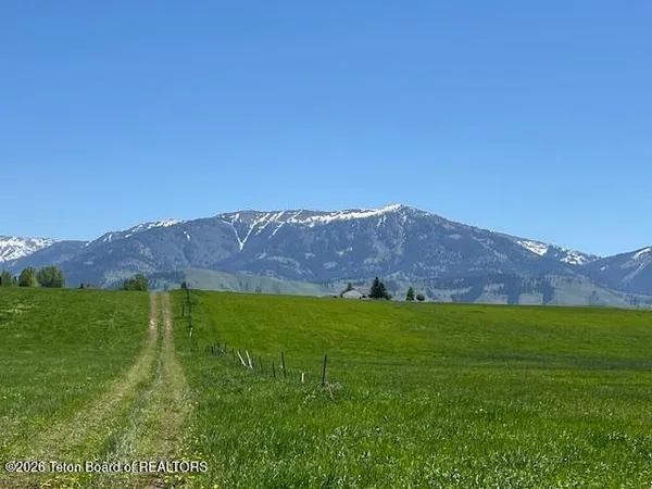 $1,307,500 | 5002 Fairview Spg Crk Road, Fairview, WY 83119