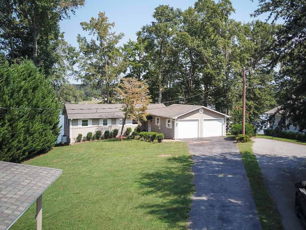 398 Crow Road Inman, SC 29349 - Photo 1 of 36