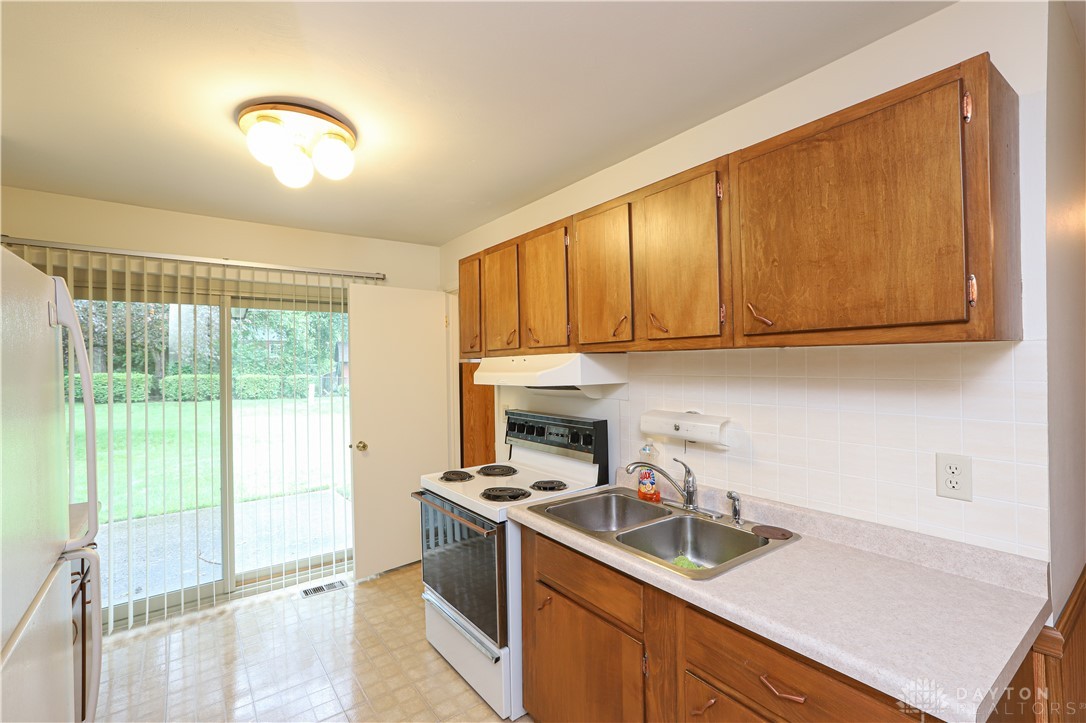 4082 Wagner Road Kettering, OH 45440 - Photo 12 of 21 Gallery Image 12