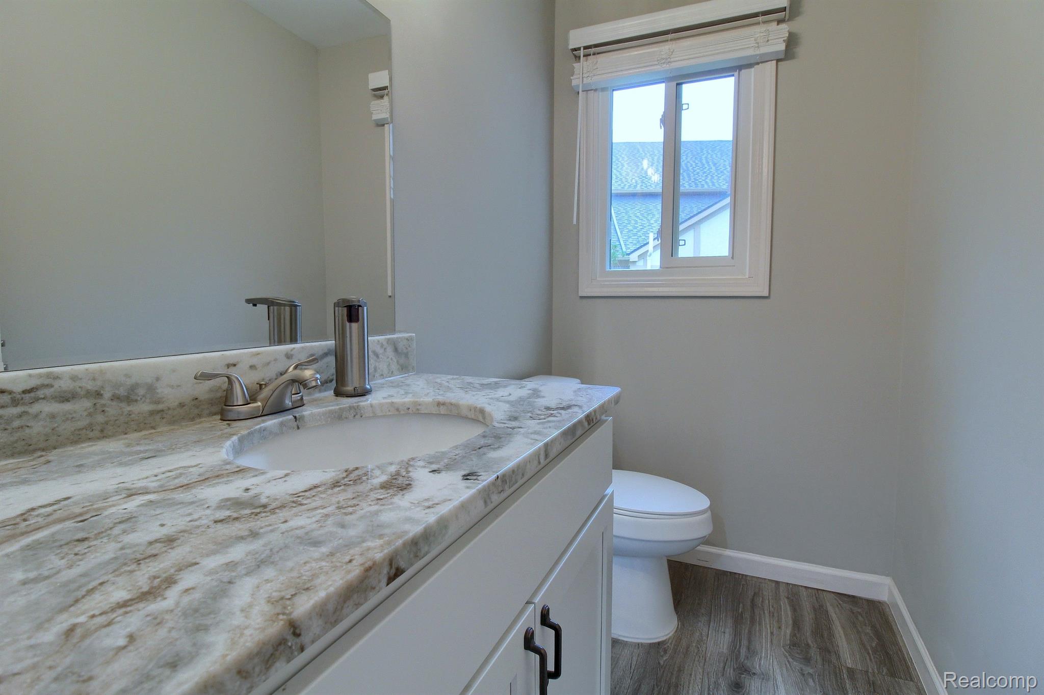 5365 Inverrary Lane Commerce Township, MI 48382 - Photo 19 of 37 Gallery Image 19