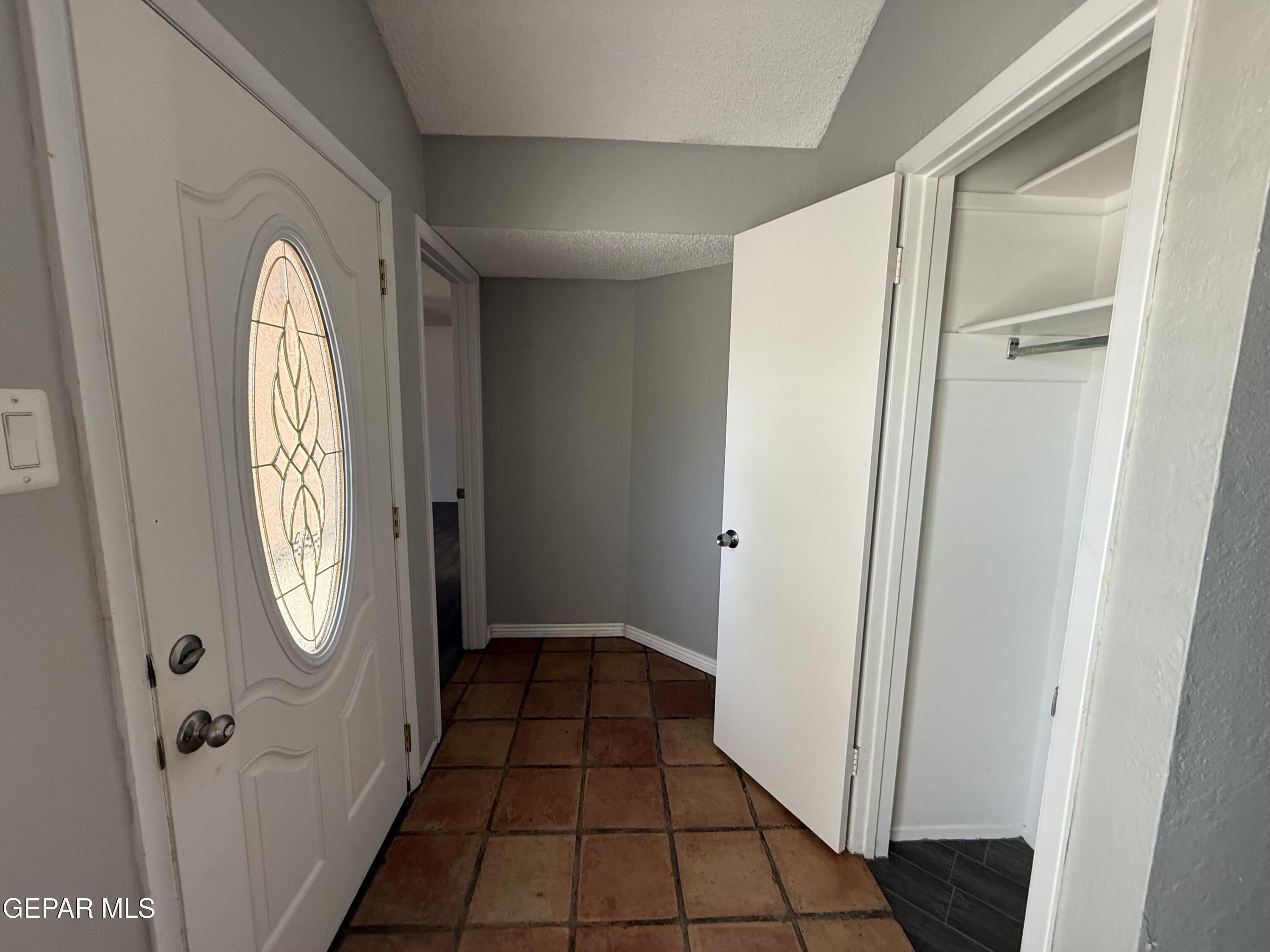108 North Trevino Road Santa Teresa, NM 88008 - Photo 2 of 26 Foyer