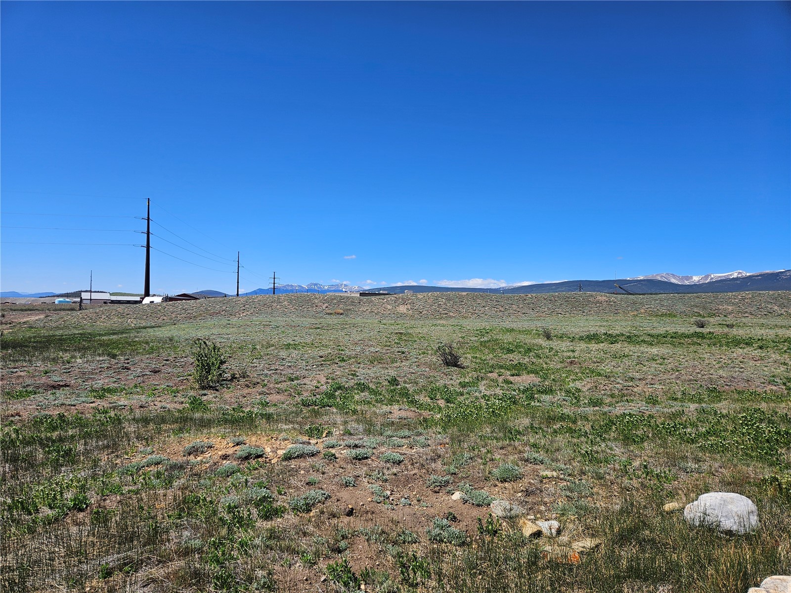 Lot R-06 Lot R-06 Meadow Drive Fairplay, CO 80440 - Photo 42 of 50 a view of a big yard with an ocean