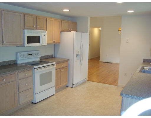 88 Lanesboro Road Worcester, MA 01606 - Photo 6 of 16 Gallery Image 6