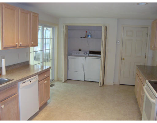 88 Lanesboro Road Worcester, MA 01606 - Photo 8 of 16 Gallery Image 8