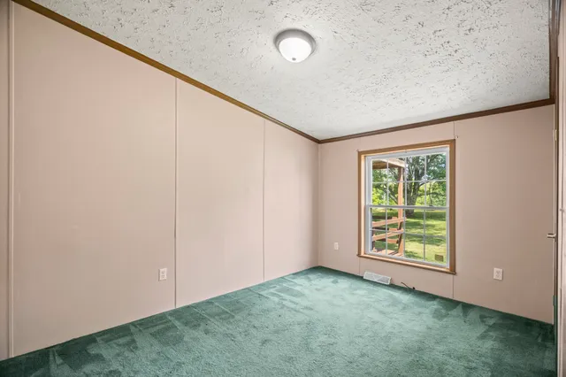 $359,900 | 352 Blue Door Road, Portland, TN 37148