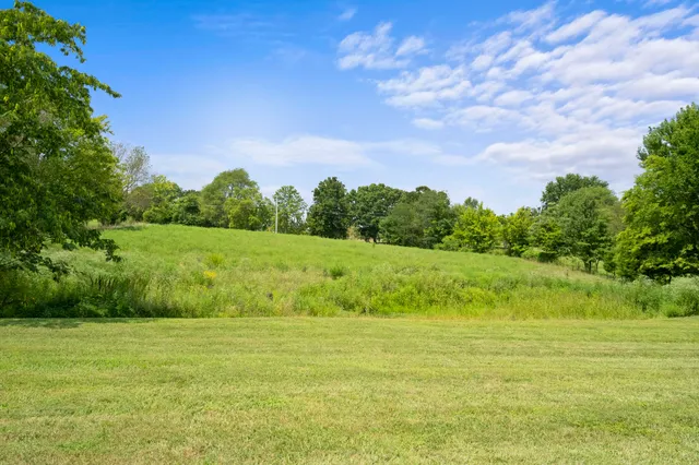 $359,900 | 352 Blue Door Road, Portland, TN 37148