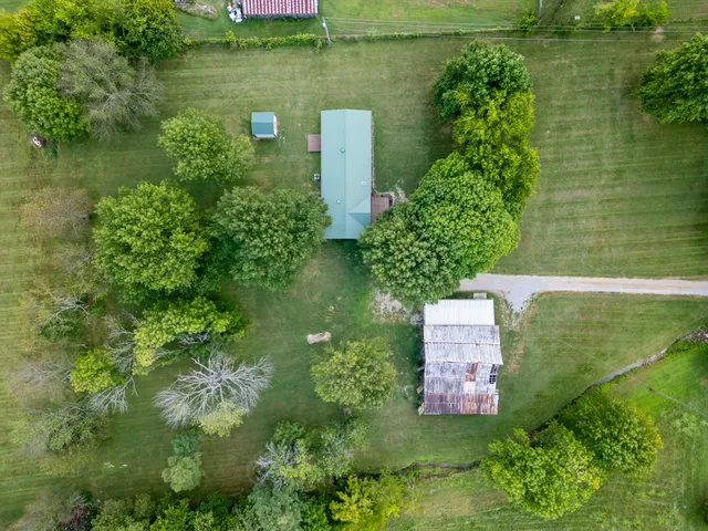 $359,900 | 352 Blue Door Road, Portland, TN 37148