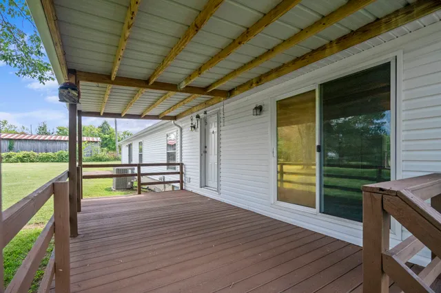 $359,900 | 352 Blue Door Road, Portland, TN 37148