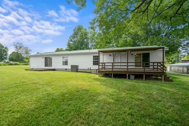 $359,900 | 352 Blue Door Road, Portland, TN 37148
