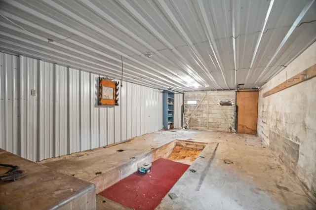 $359,900 | 352 Blue Door Road, Portland, TN 37148