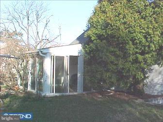 726 Crestview Road Philadelphia, PA 19128 - Photo 6 of 6 Exterior Back