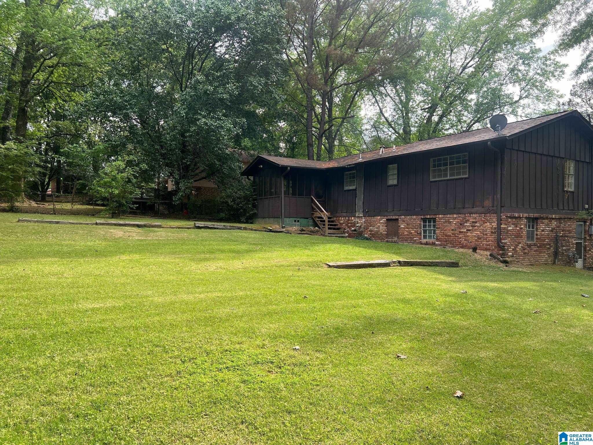 902 Hillcrest Road Adamsville, AL 35005 - Photo 2 of 16
