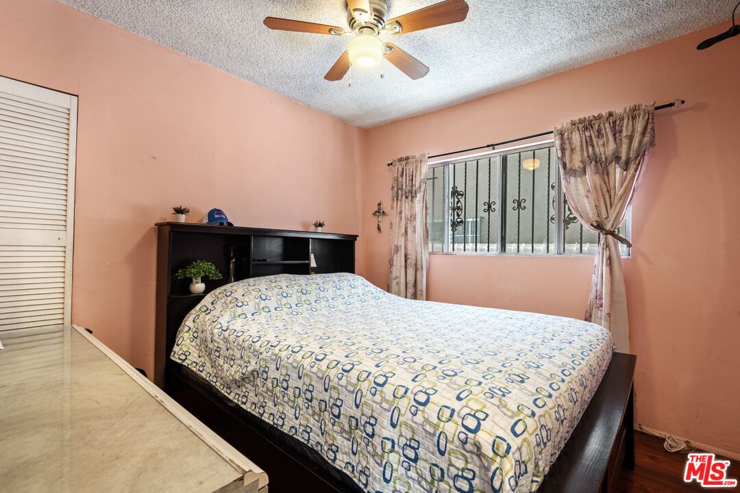 2907 South Ridgeley Drive Los Angeles, CA 90016 - Photo 11 of 15