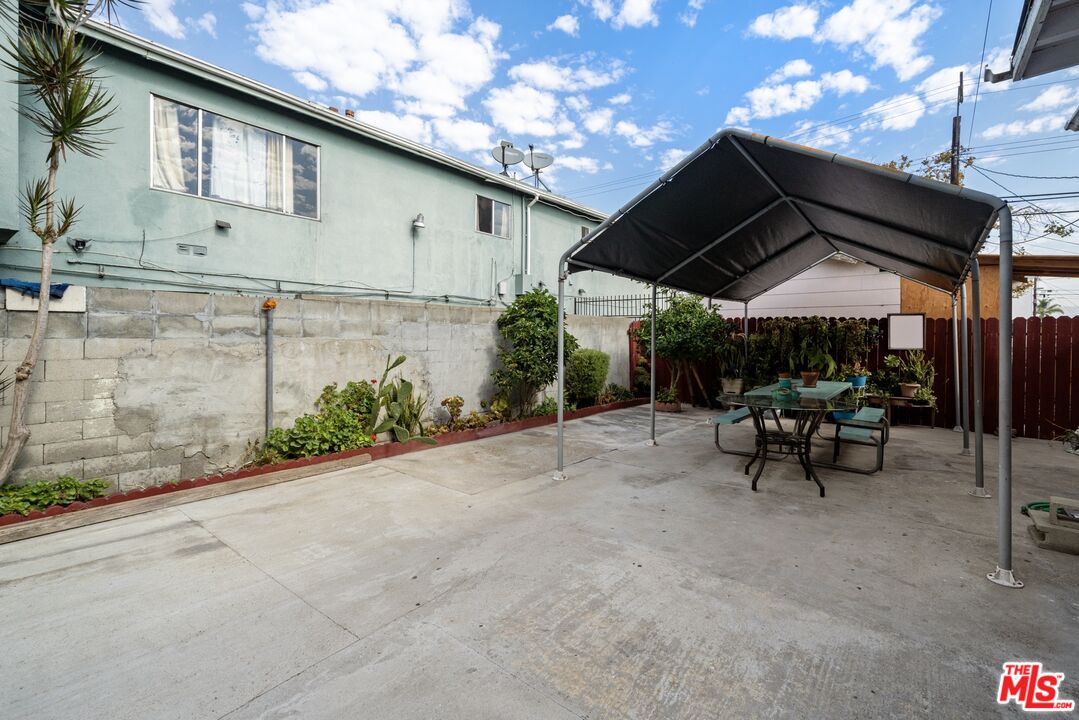 2907 South Ridgeley Drive Los Angeles, CA 90016 - Photo 13 of 15