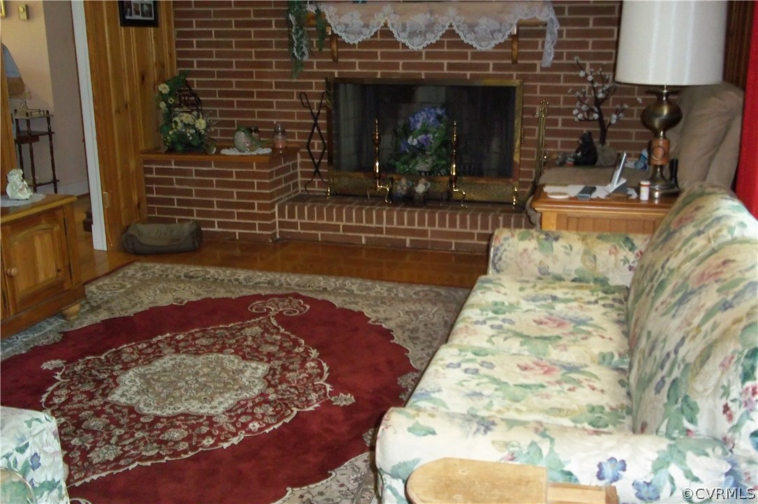 19613 Genito Road Moseley, VA 23120 - Photo 7 of 22 a view of entryway with a front door
