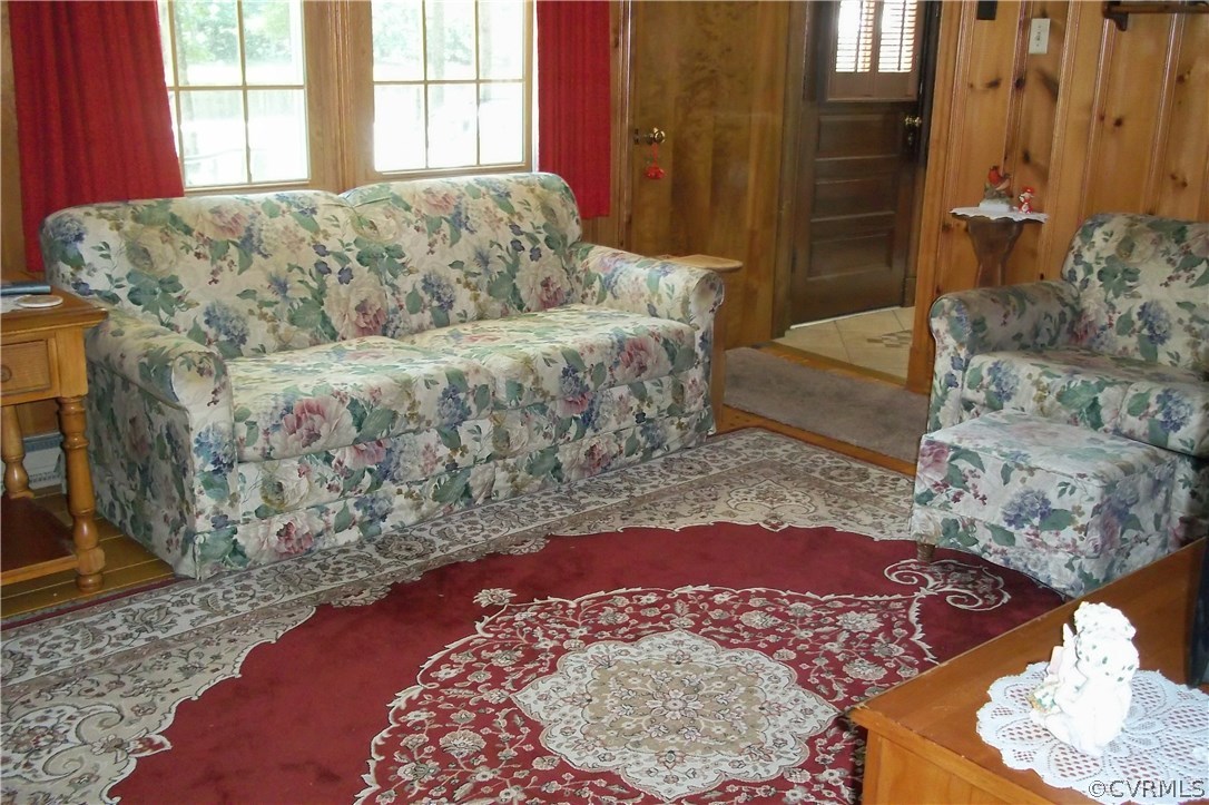 19613 Genito Road Moseley, VA 23120 - Photo 8 of 22 a living room with a couch