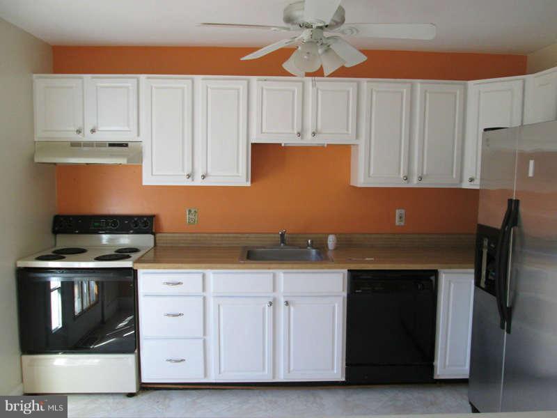 1210 Prince Street Dunkirk, MD 20754 - Photo 2 of 13 Kitchen