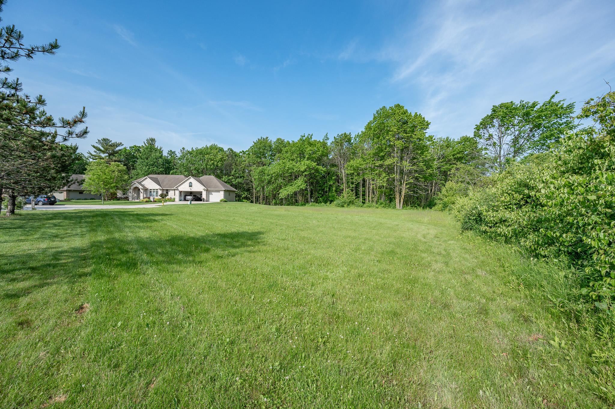 2969 Apple Ridge Court Green Bay, WI 54311 - Photo 8 of 12