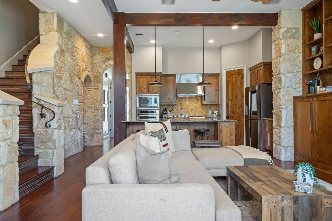 2002 Kinney Avenue, Unit B Austin, TX 78704 - Photo 4 of 25