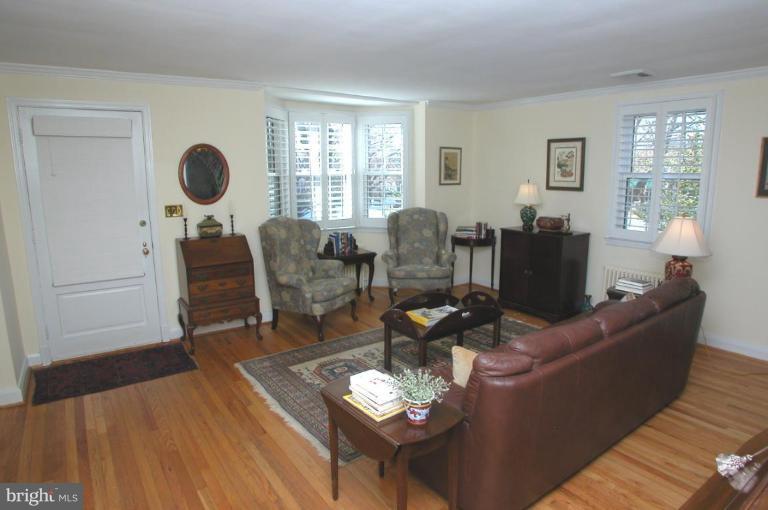 6461 Blenheim Road Baltimore, MD 21212 - Photo 5 of 20 a living room with furniture and a window