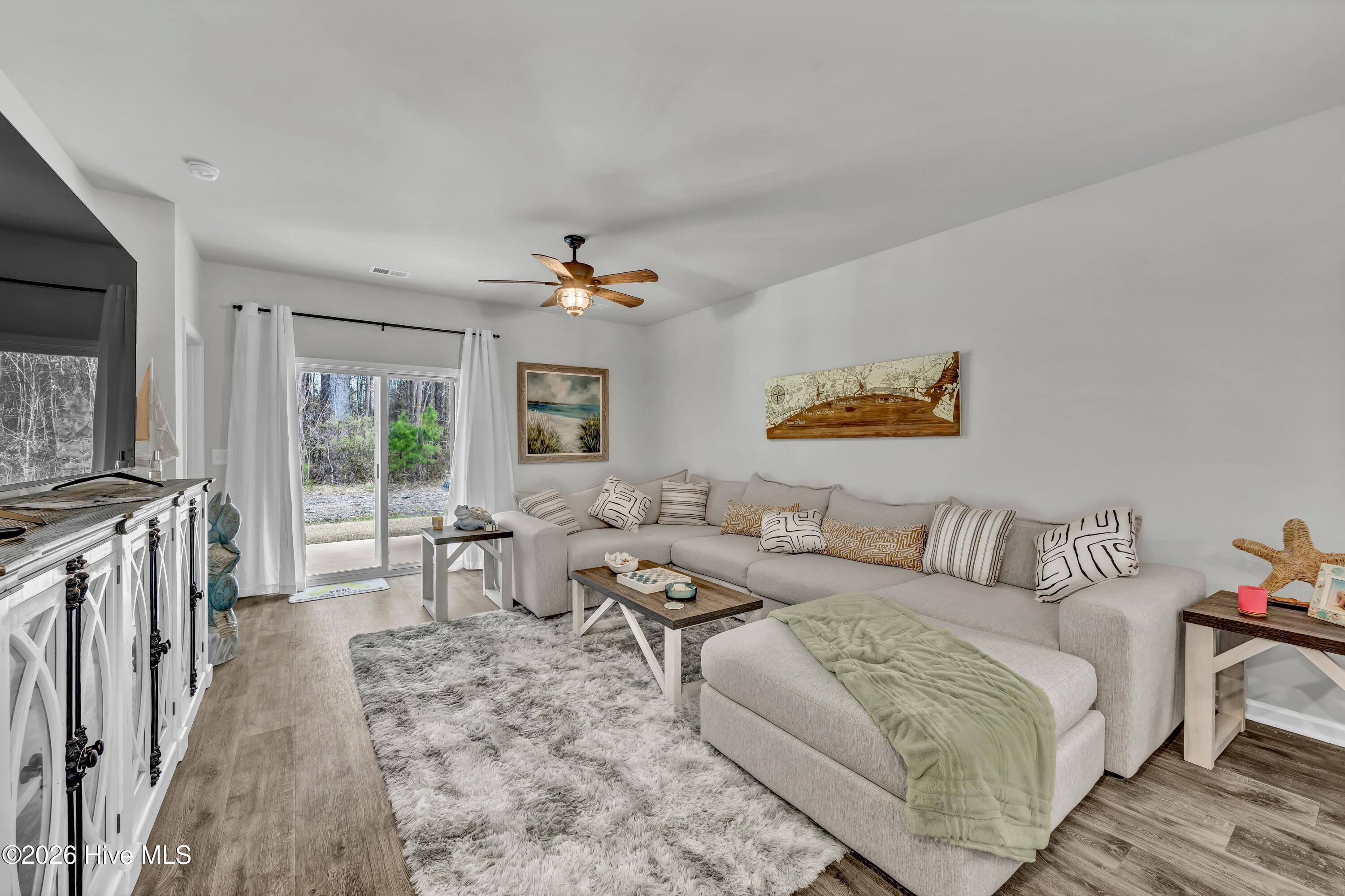 318 Ladyfish Loop Northwest Sunset Beach, NC 28468 - Photo 10 of 48 010_img_2693_247