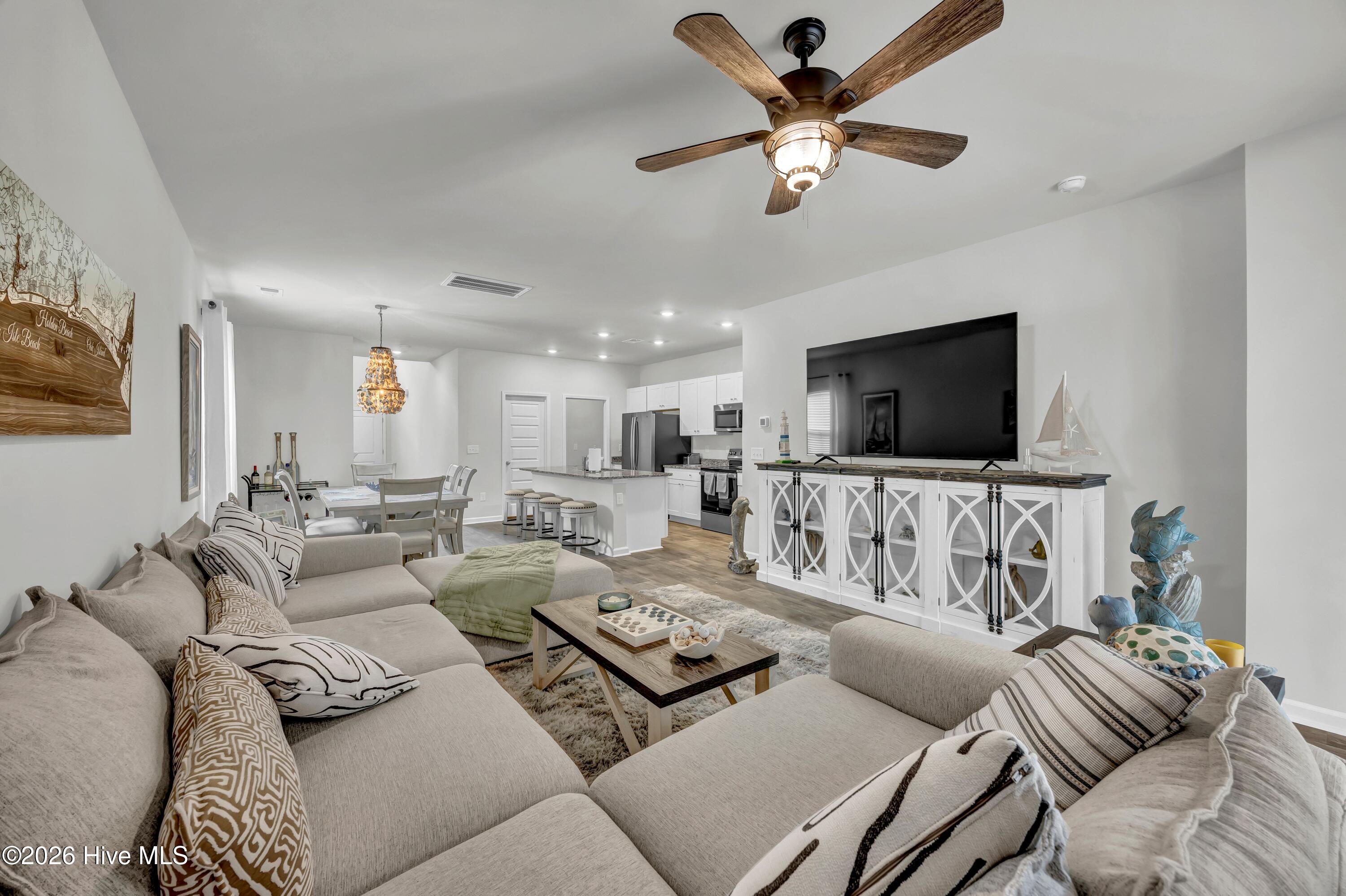 318 Ladyfish Loop Northwest Sunset Beach, NC 28468 - Photo 12 of 48 012_img_2702_432