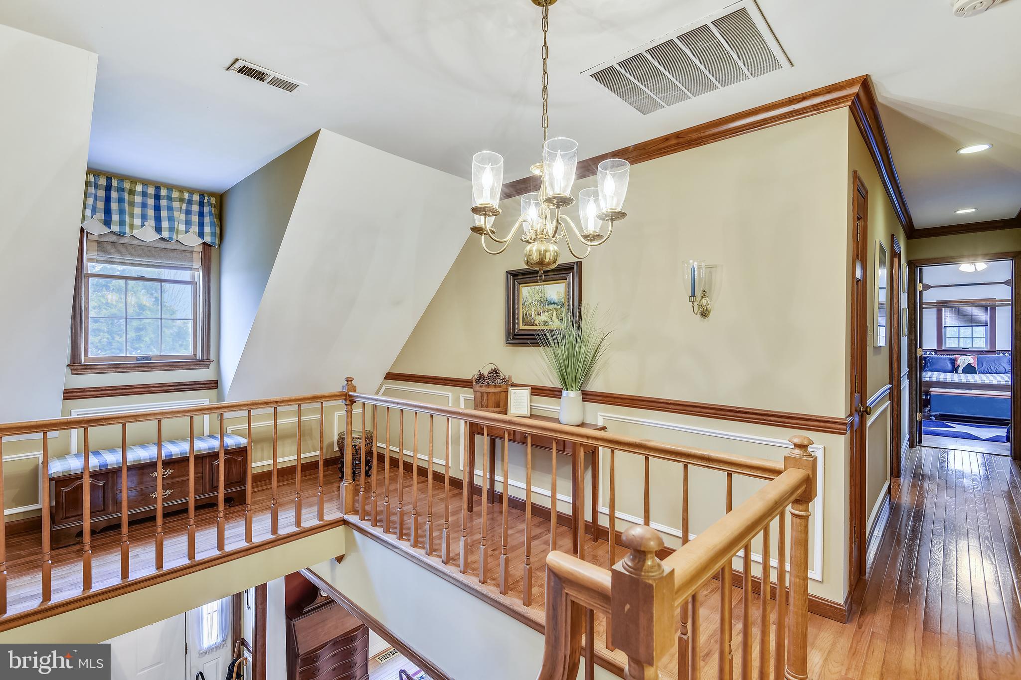 6157 Owings Beach Road Deale, MD 20751 - Photo 34 of 73 Upper level area
