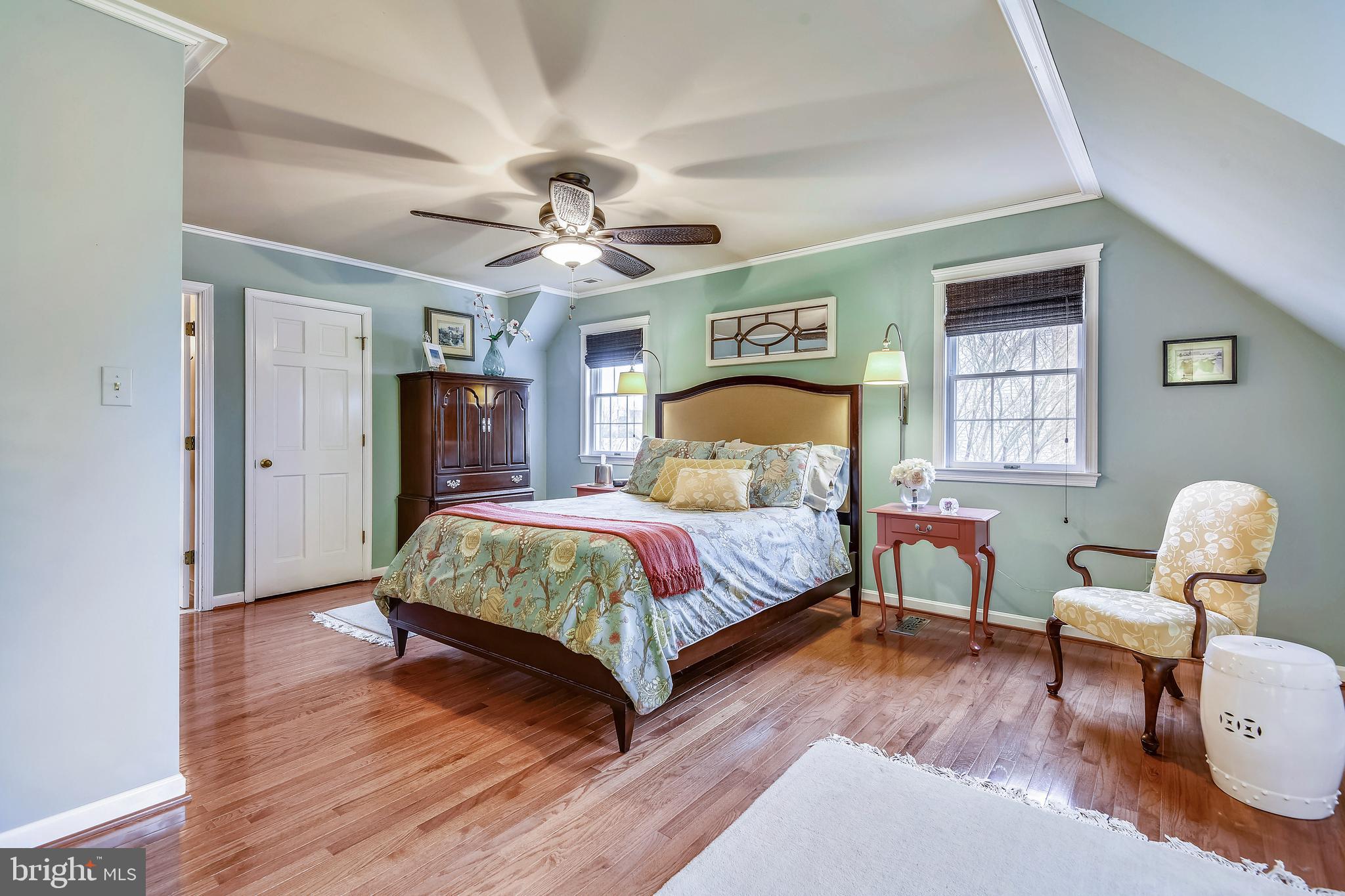 6157 Owings Beach Road Deale, MD 20751 - Photo 39 of 73 Owners bedroom