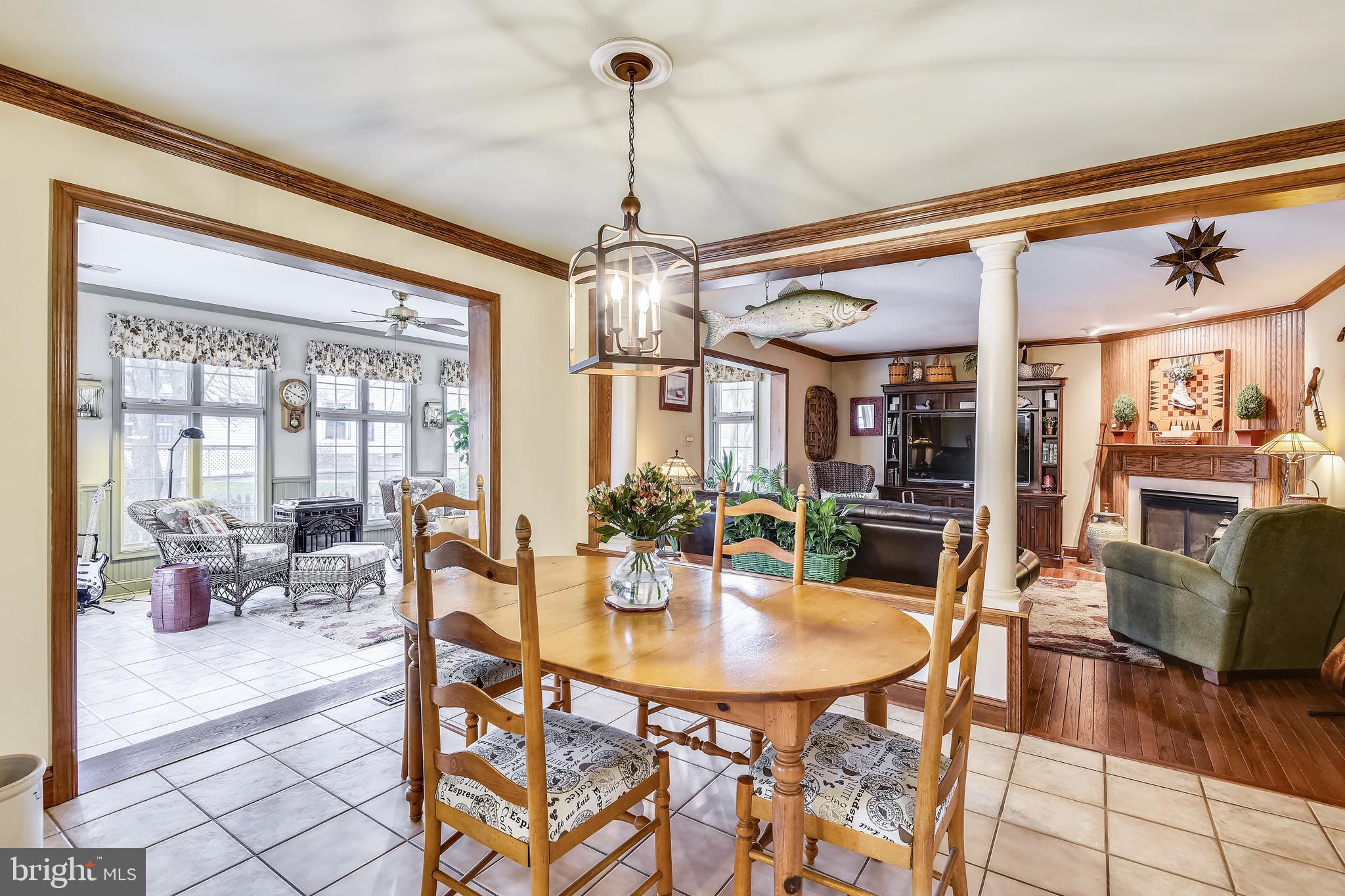 6157 Owings Beach Road Deale, MD 20751 - Photo 10 of 73 Dining area