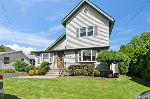 $799,000 | 14 McCord Place, Bethpage, NY 11714