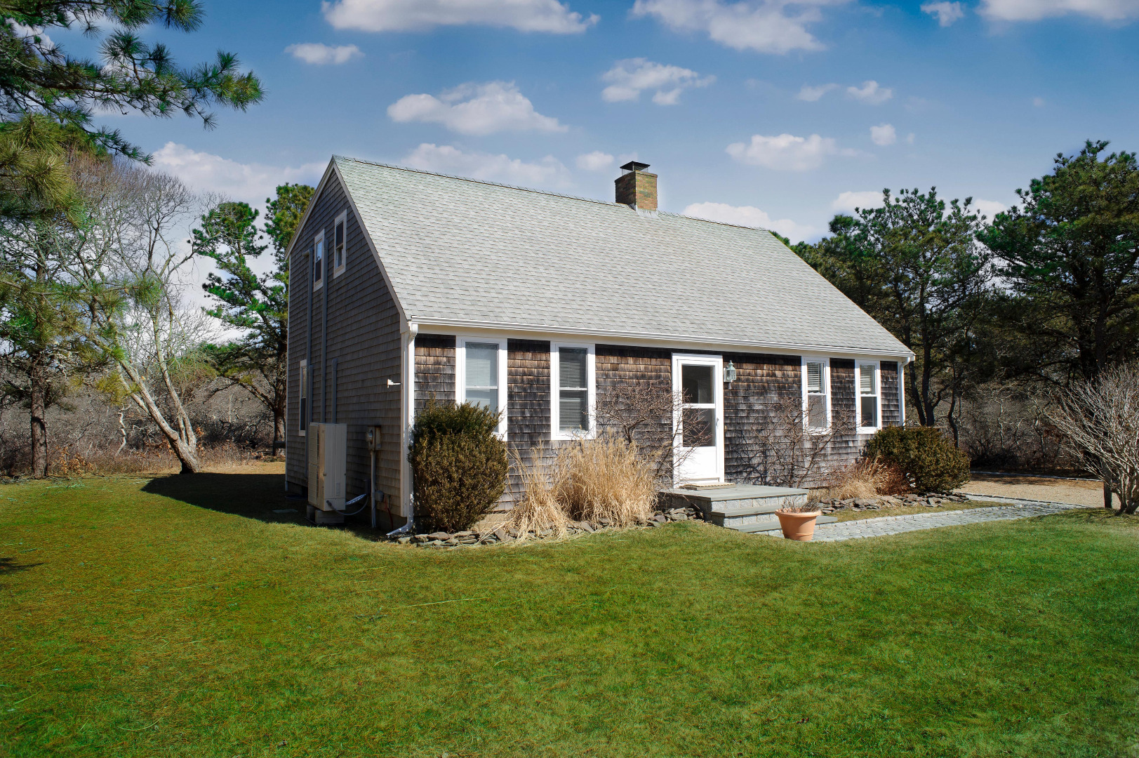21 Schoolhouse Road Edgartown, MA 02539 - Photo 2 of 24