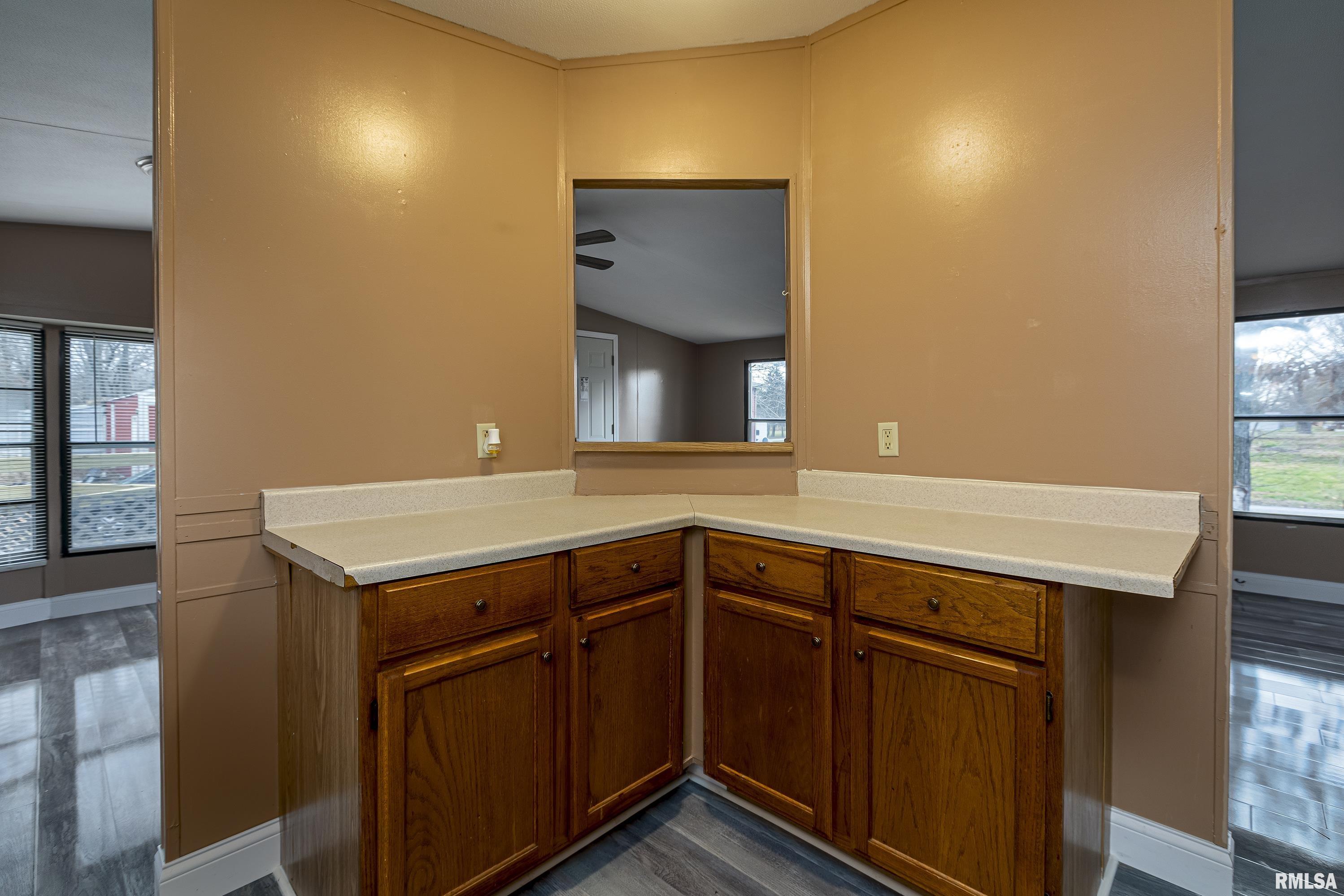 405 Colp Street Colp, IL 62921 - Photo 11 of 28