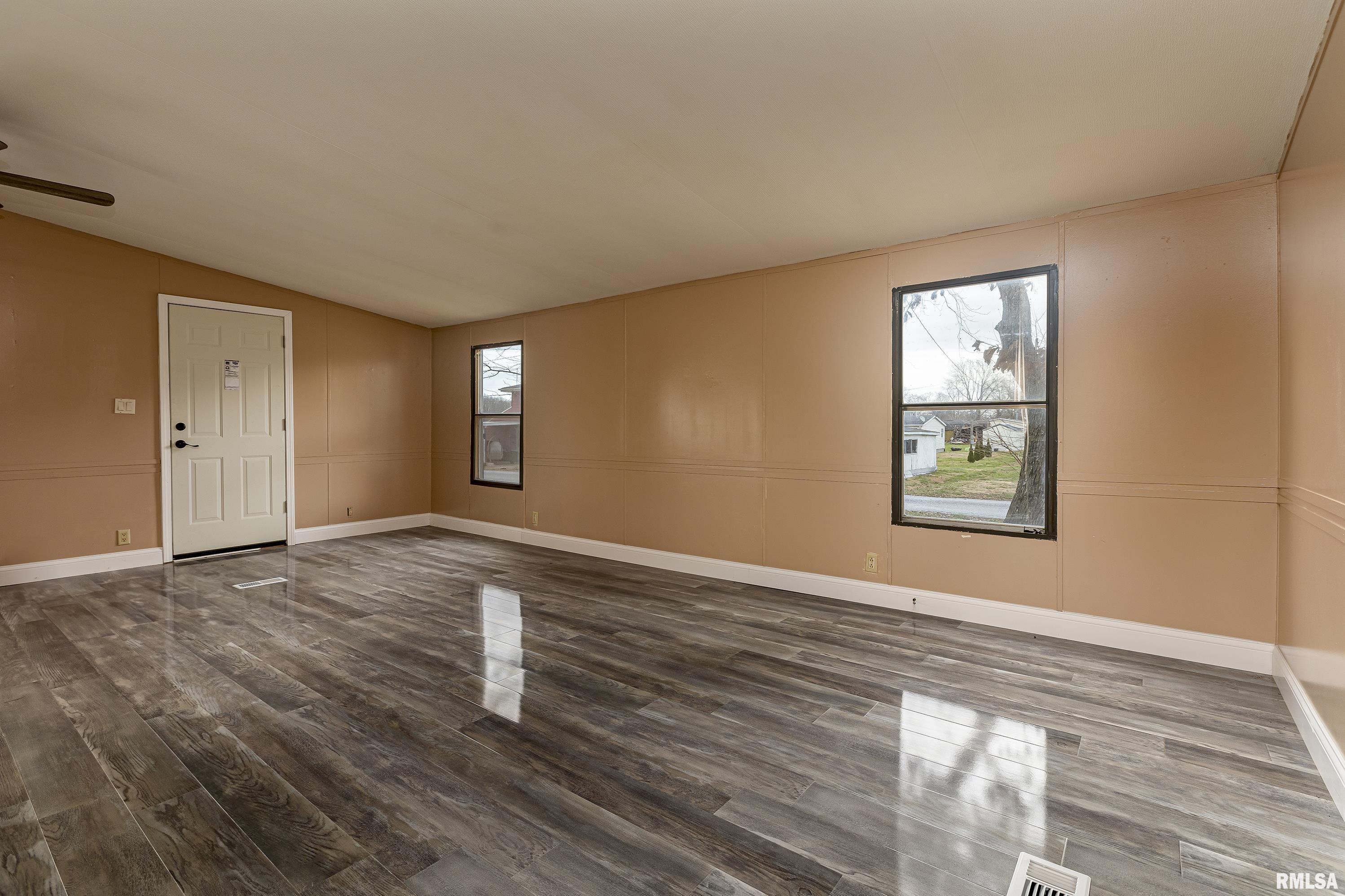 405 Colp Street Colp, IL 62921 - Photo 8 of 28