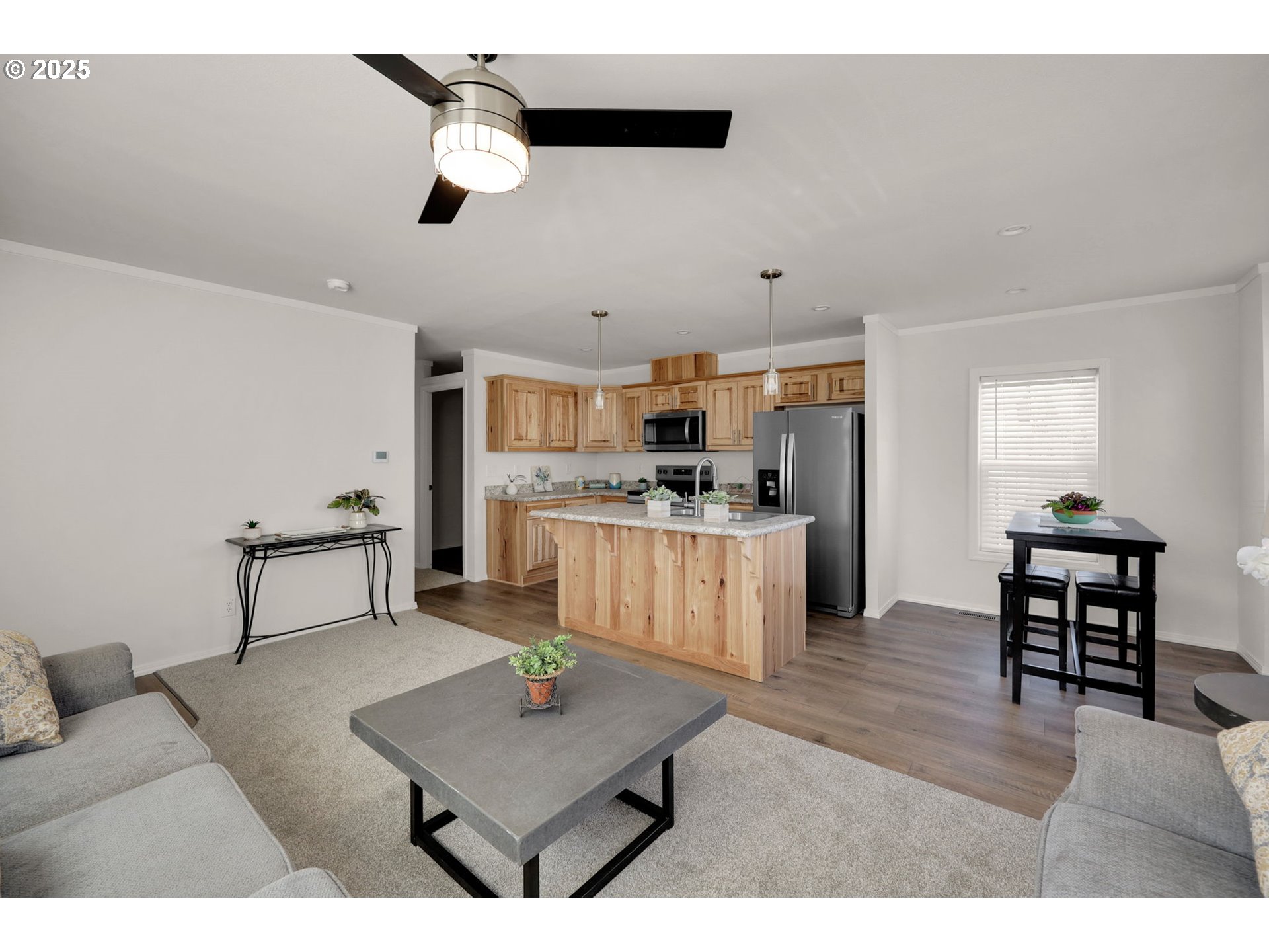 488 Moffit Lane Springfield, OR 97477 - Photo 5 of 26 Gallery Image 5