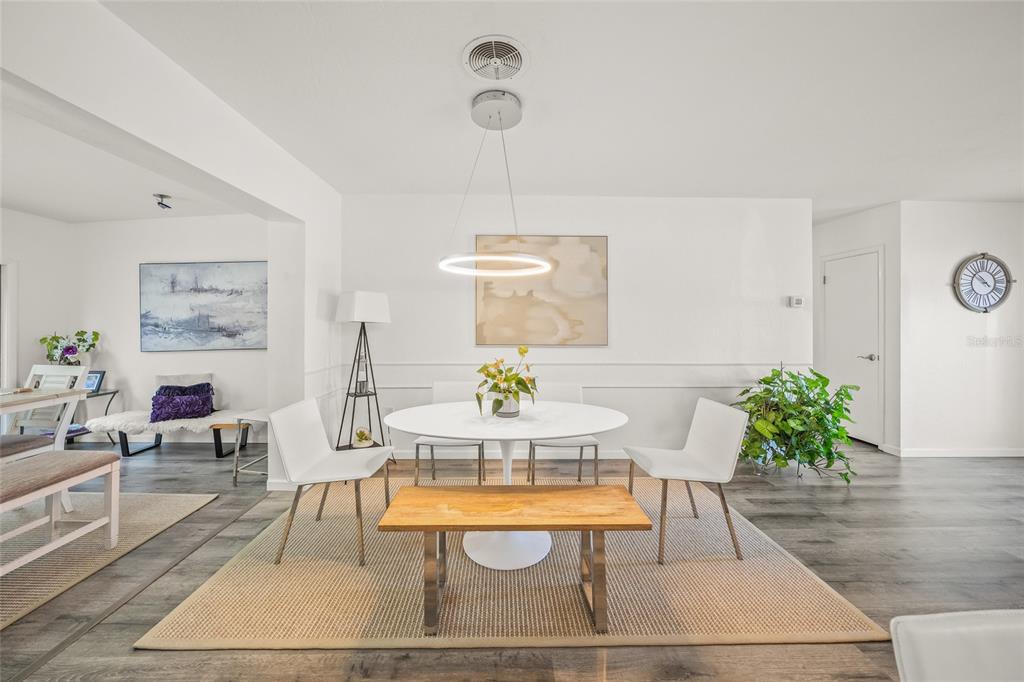 2427 Tulip Street Sarasota, FL 34239 - Photo 11 of 39 a living room with furniture and a table