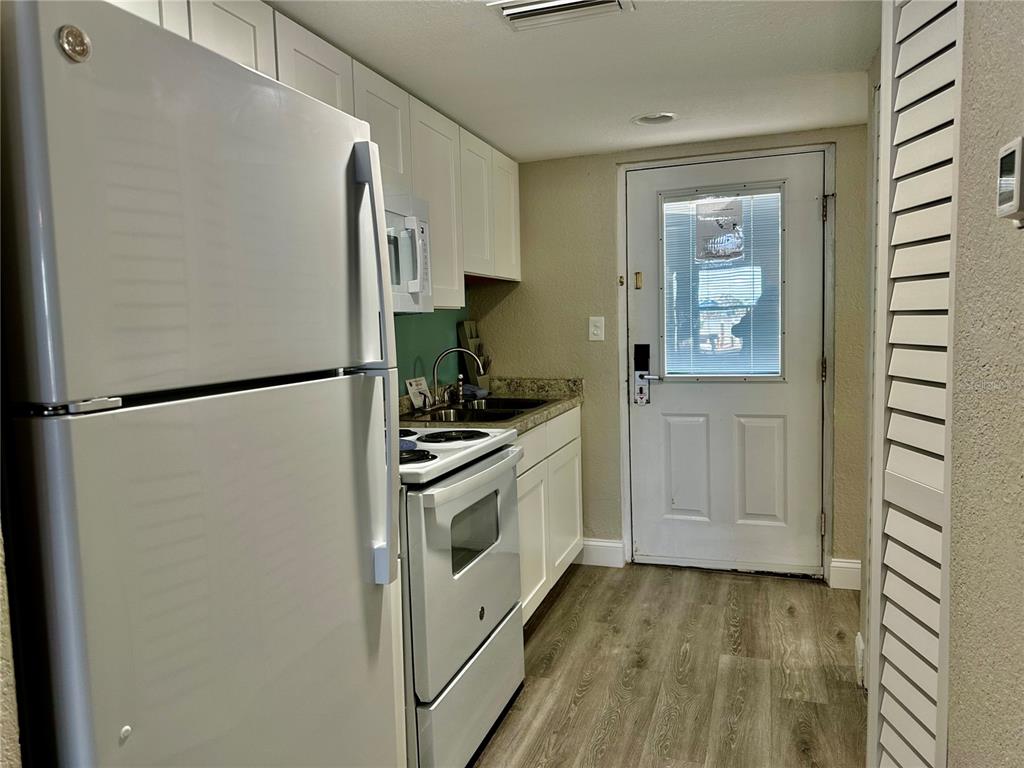 5297 South Cherokee Way, Unit 104 Homosassa, FL 34448 - Photo 3 of 27