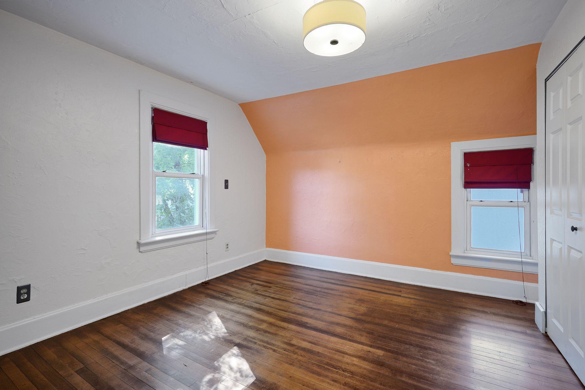 2115 3rd Street Northeast Minneapolis, MN 55418 - Photo 12 of 18